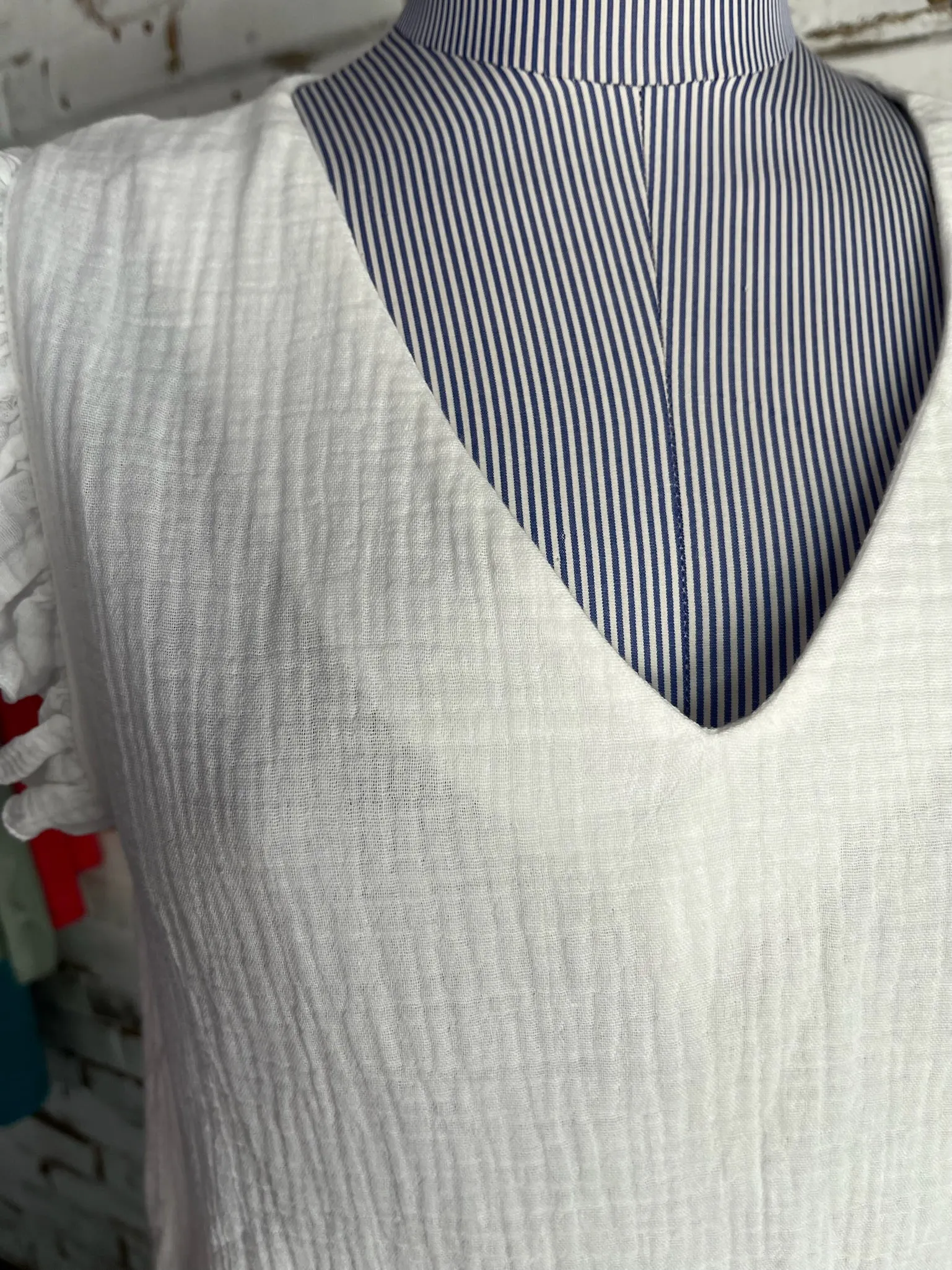 Casky Ruffled Linen Blouse in White