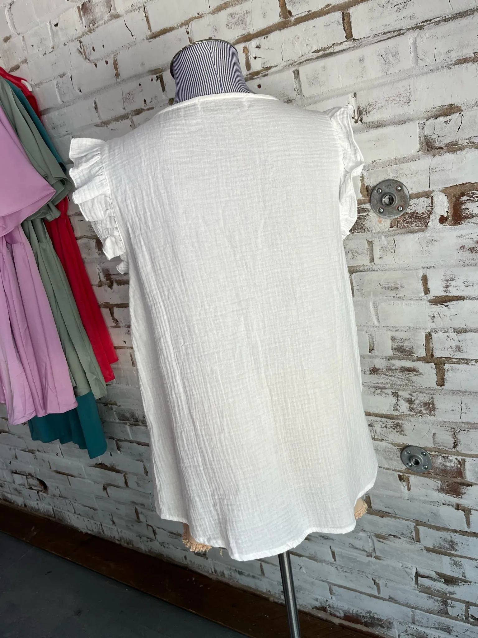 Casky Ruffled Linen Blouse in White