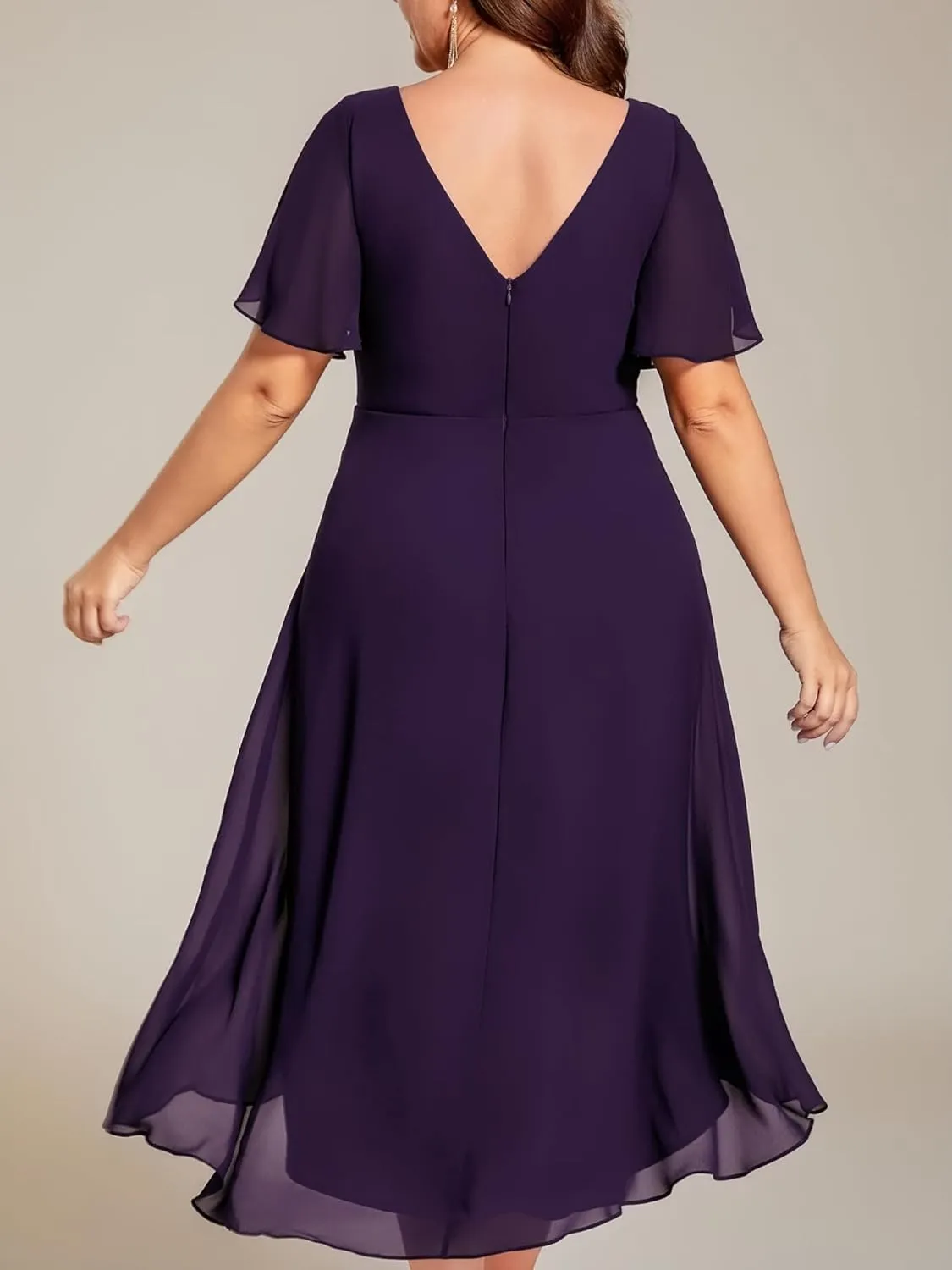 Ever-Pretty Plus Women‘s Short Sleeves V Neck A Line Chiffon Knee Length Plus Size Cocktail Dress for Curvy Women