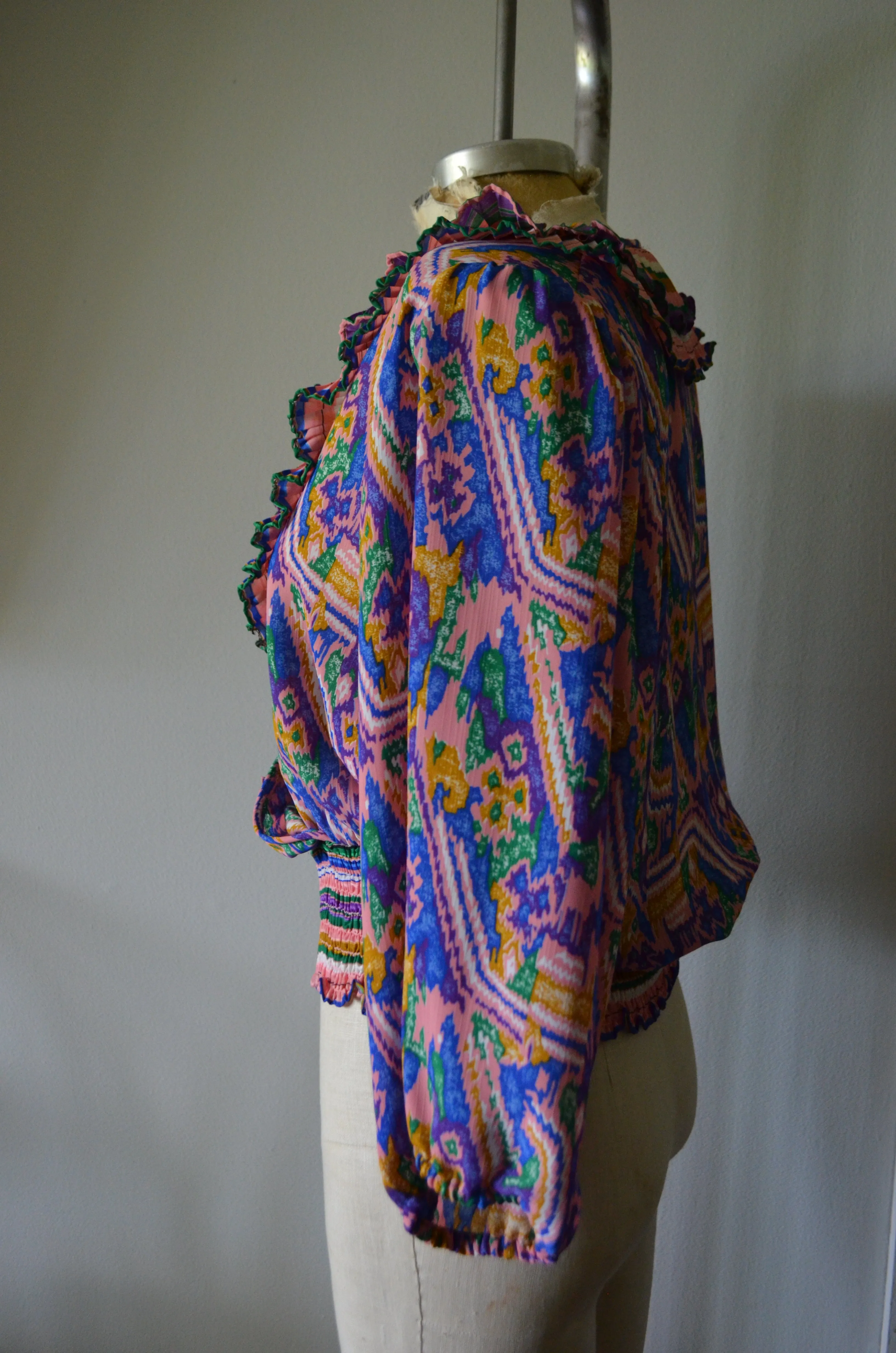VINTAGE 1980 SUSAN FRAIN shoulder pads ruffle Open Front blouse