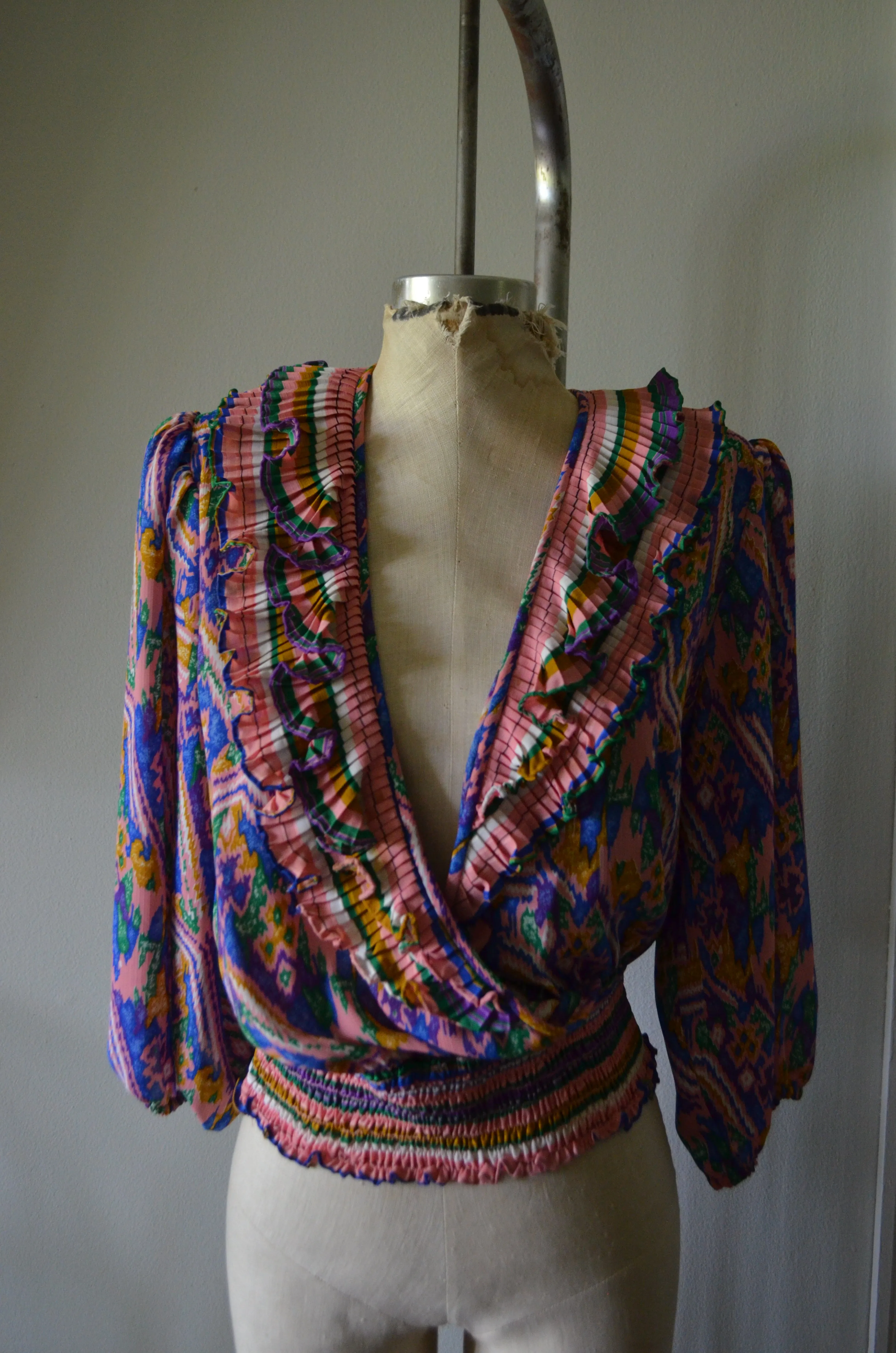 VINTAGE 1980 SUSAN FRAIN shoulder pads ruffle Open Front blouse